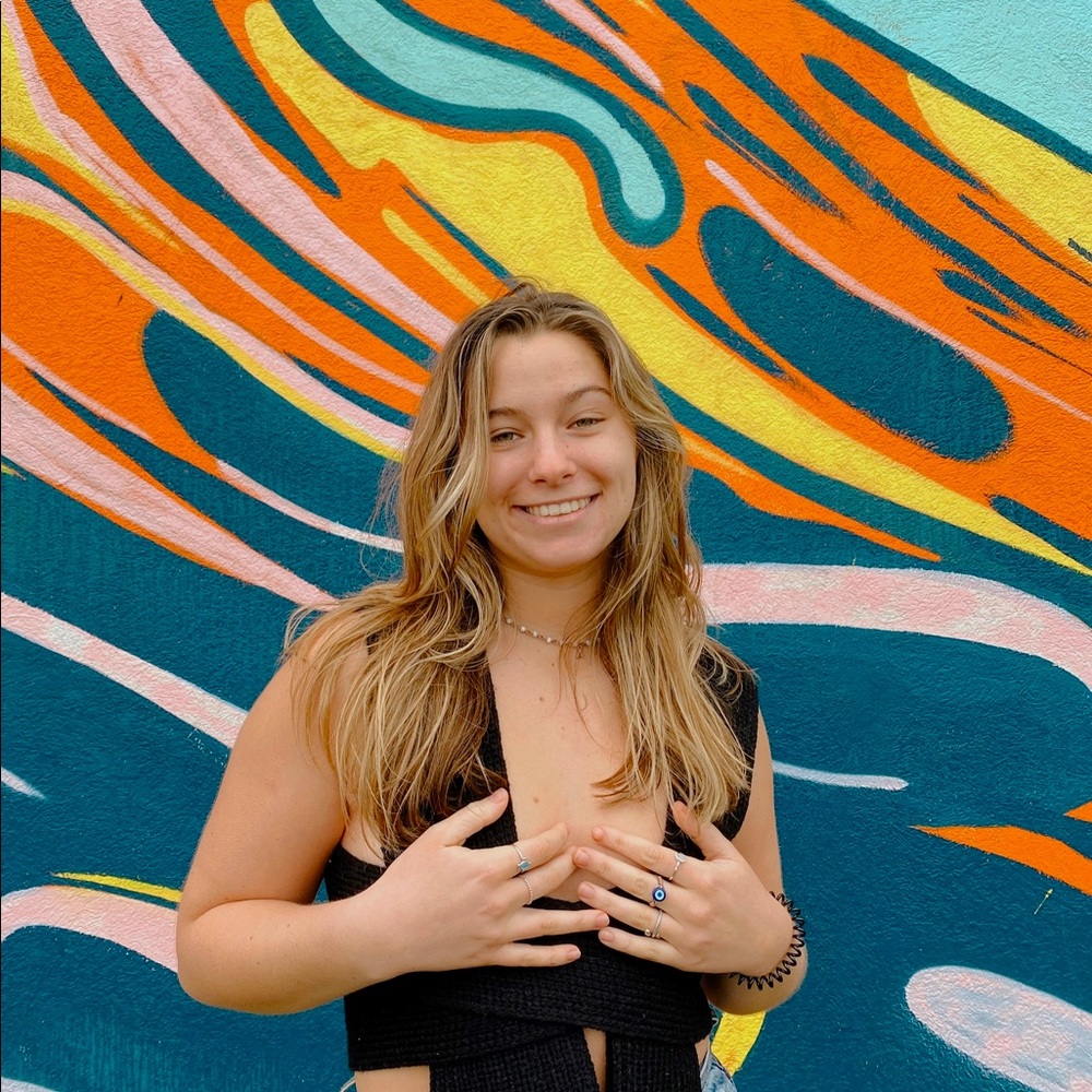 Meet your Posher, Ainsley